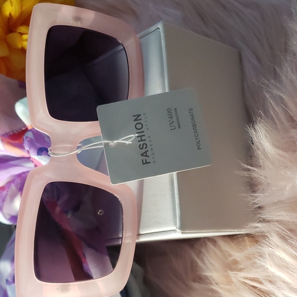 Fashion Shades 😎 - Picture 2 of 5